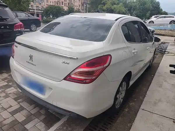 Peugeot 308 2015