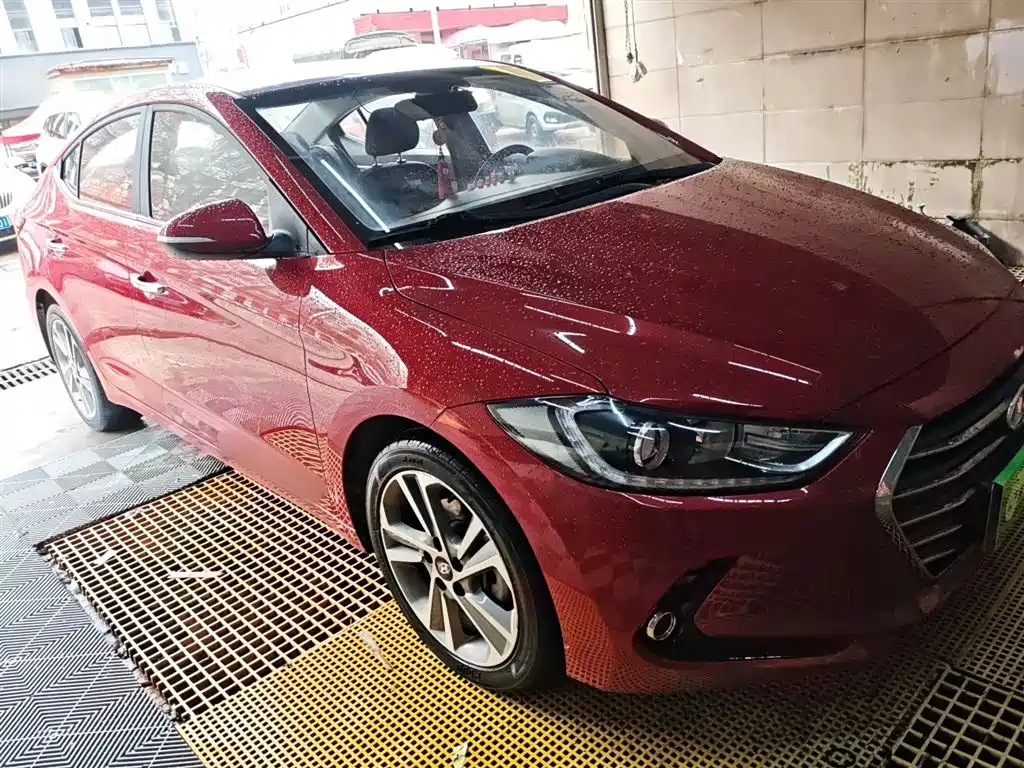 Hyundai Elantra 2018 — фото 4