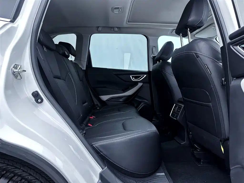 Subaru Forester 2023 — фото 21
