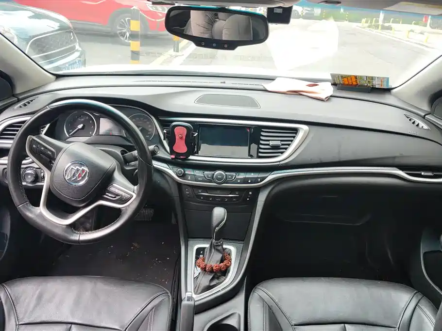 Buick Excelle 2019 — фото 12