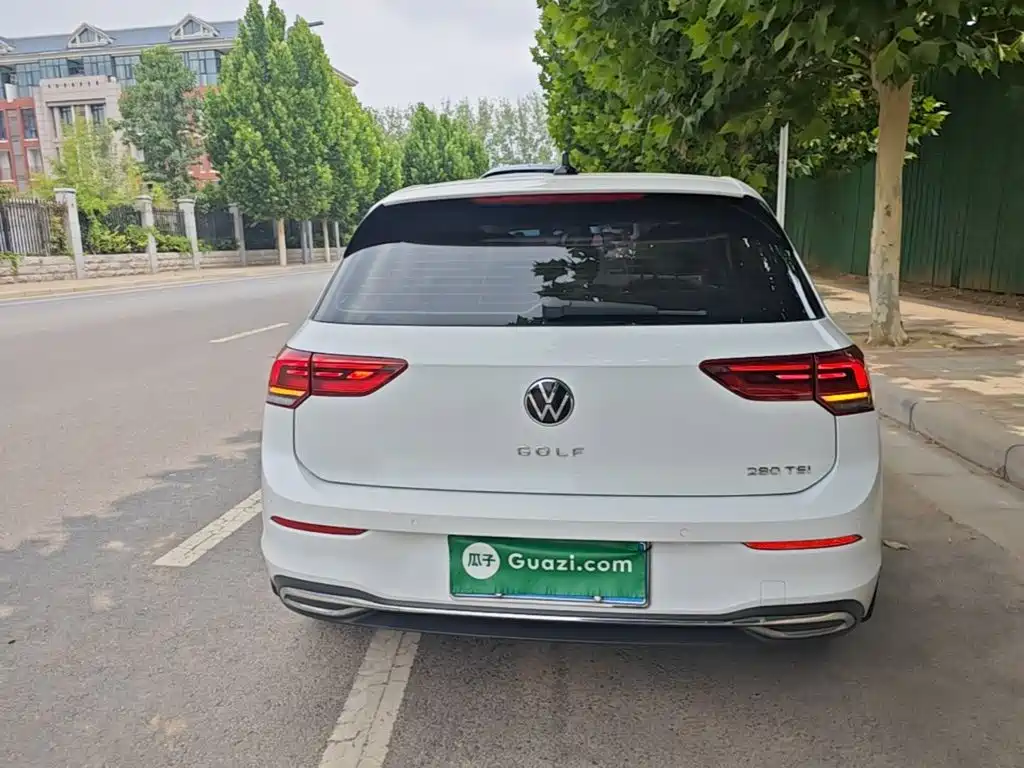 Volkswagen Golf 2021