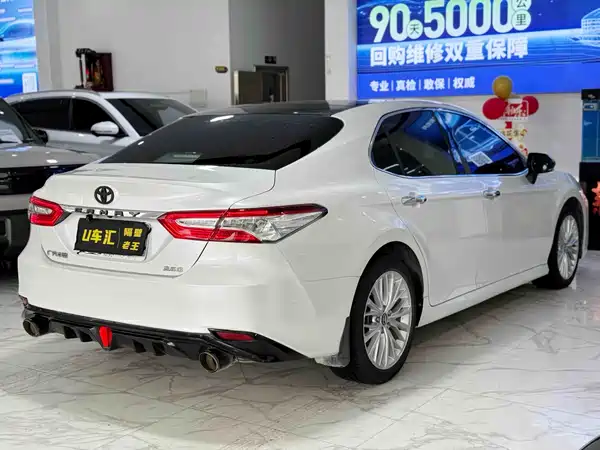 Toyota Camry 2019