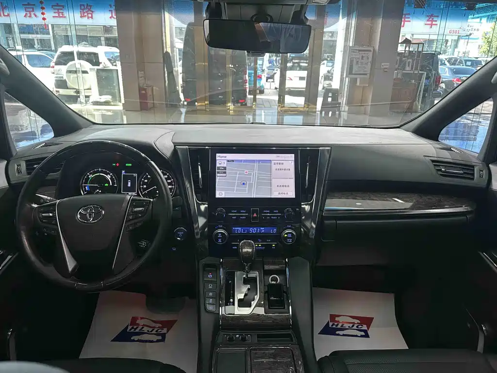 Toyota Vellfire 2023 — фото 6