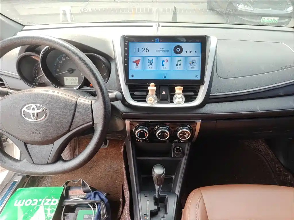 Toyota Yaris L 2019 — фото 13
