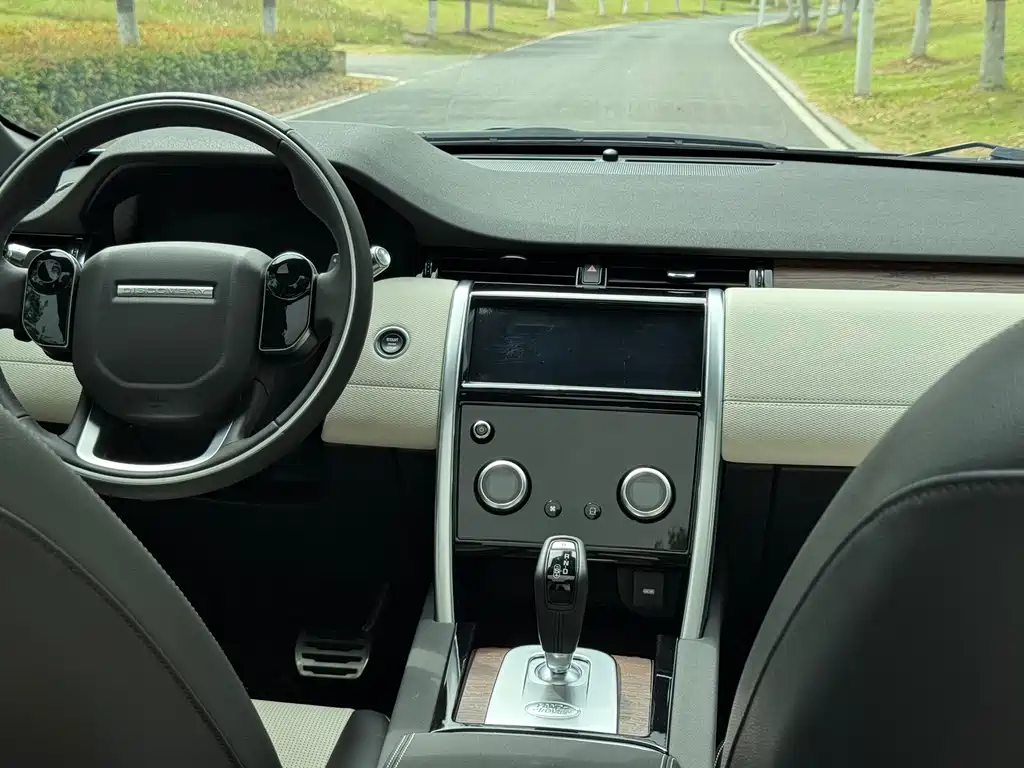 Land Rover Discovery Sport 2021 — фото 7