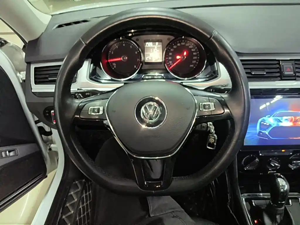 Volkswagen Bora 2018 — фото 11