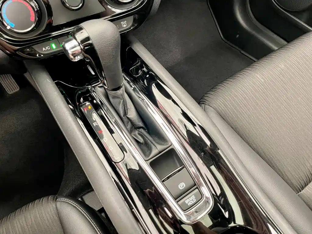 Honda Vezel 2021 — фото 10