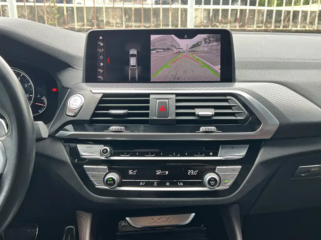 BMW X4 2020 — фото 11