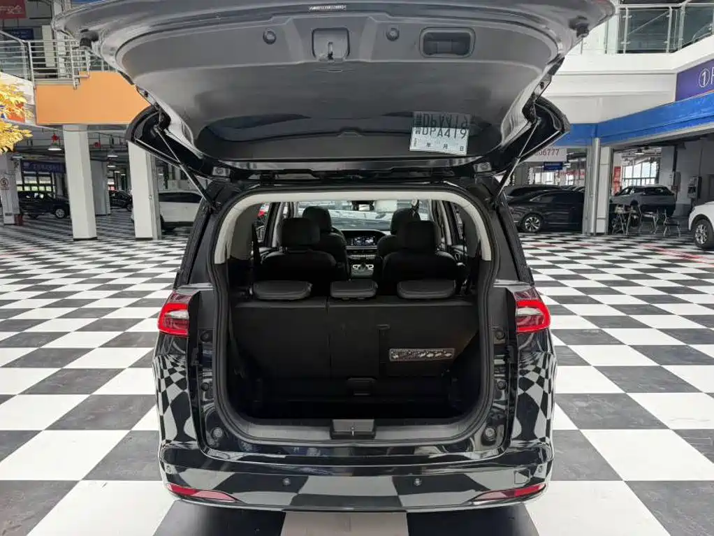 GAC Trumpchi M6 2022 — фото 2