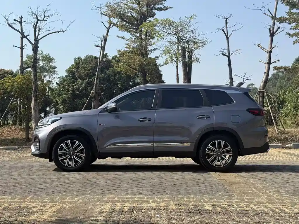Chery Tiggo 8 2022 — фото 16