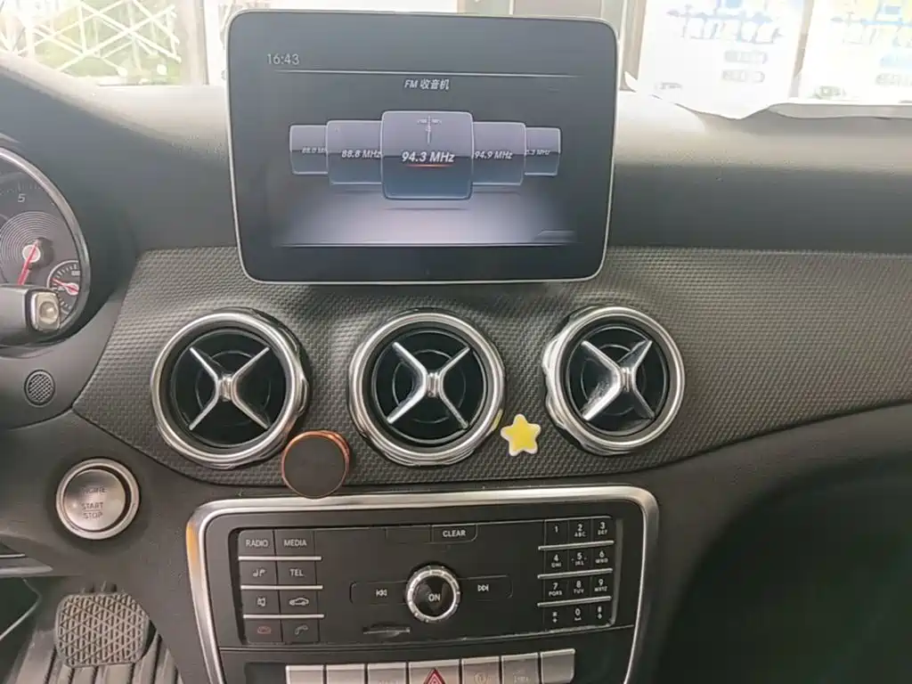 Mercedes-Benz GLA 2018 — фото 13