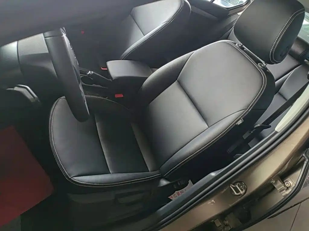 Skoda Octavia 2021 — фото 15
