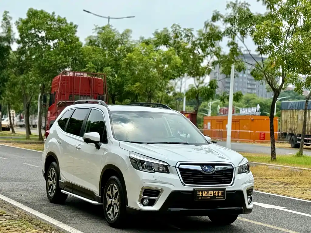 Subaru Forester 2020 — фото 3