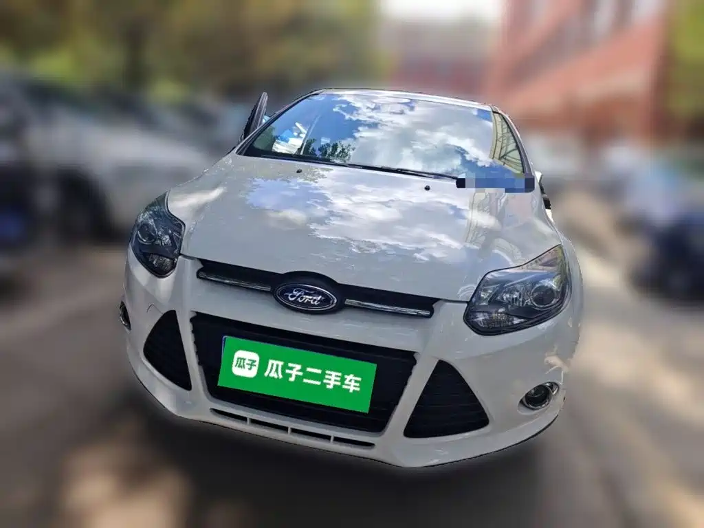 Ford Focus 2014 — фото 3