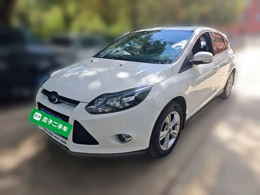 Ford Focus 2014 — фото 2