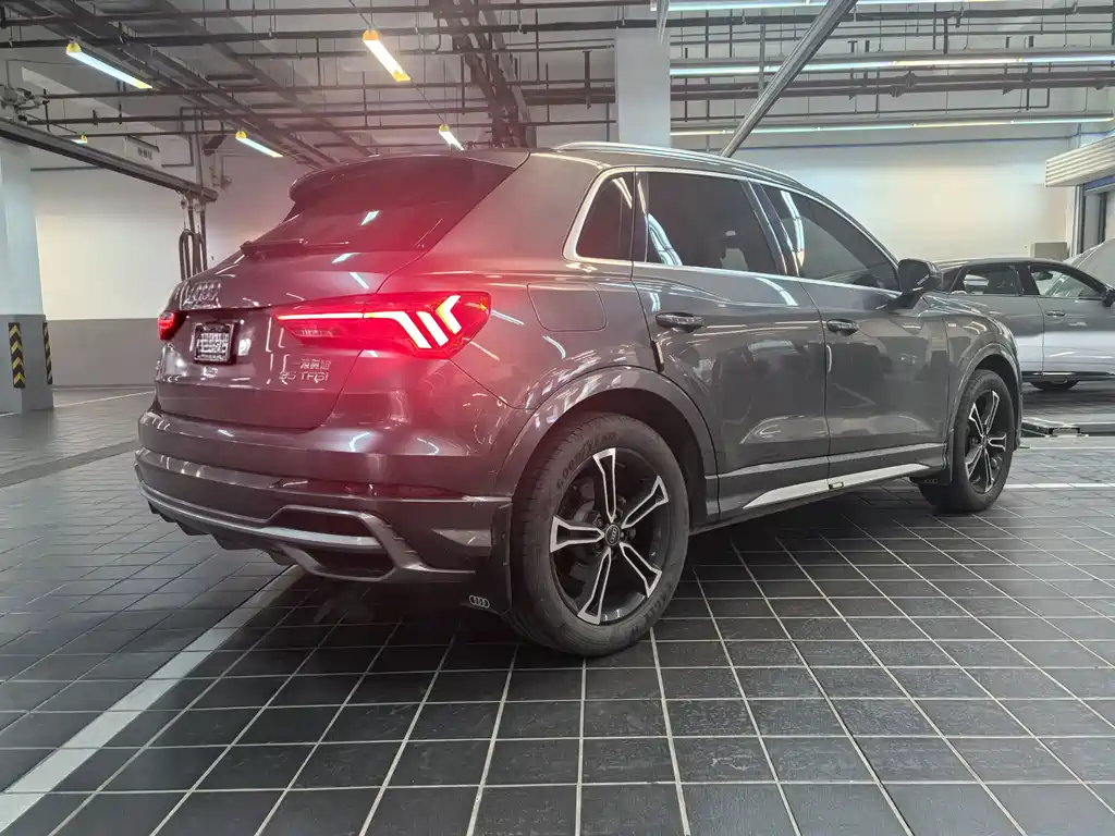 Audi Q3 2021
