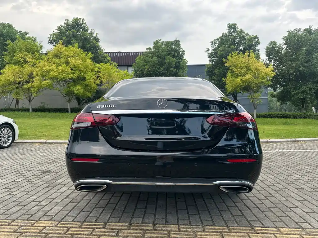 Mercedes-Benz E-Class 2018 — фото 4