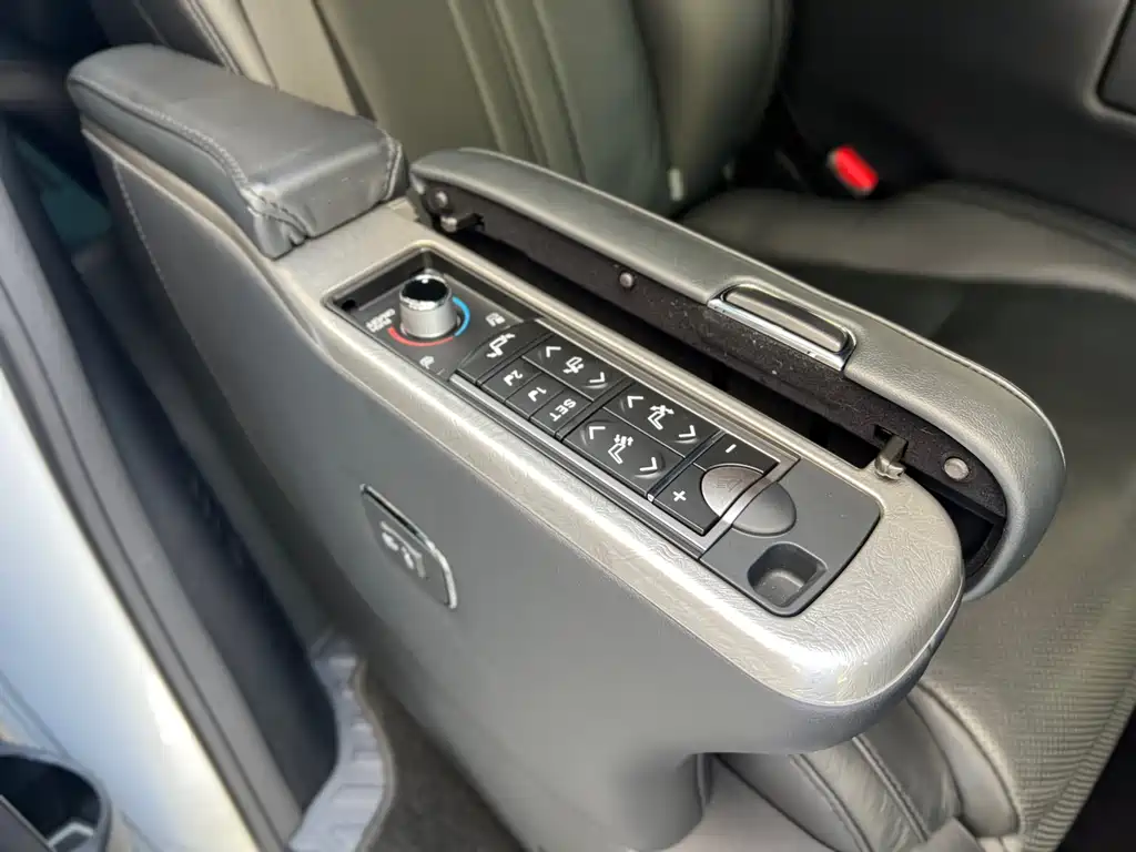 Toyota Alphard 2025 — фото 16