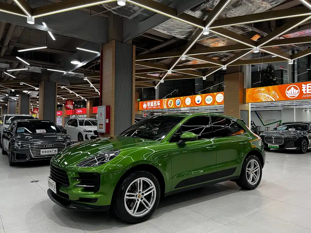 Porsche Macan 2019 — фото 1