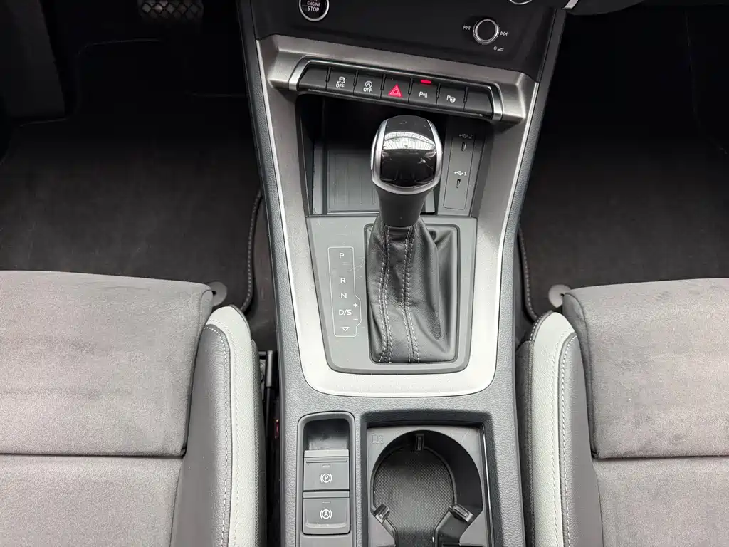 Audi Q3 2023 — фото 17