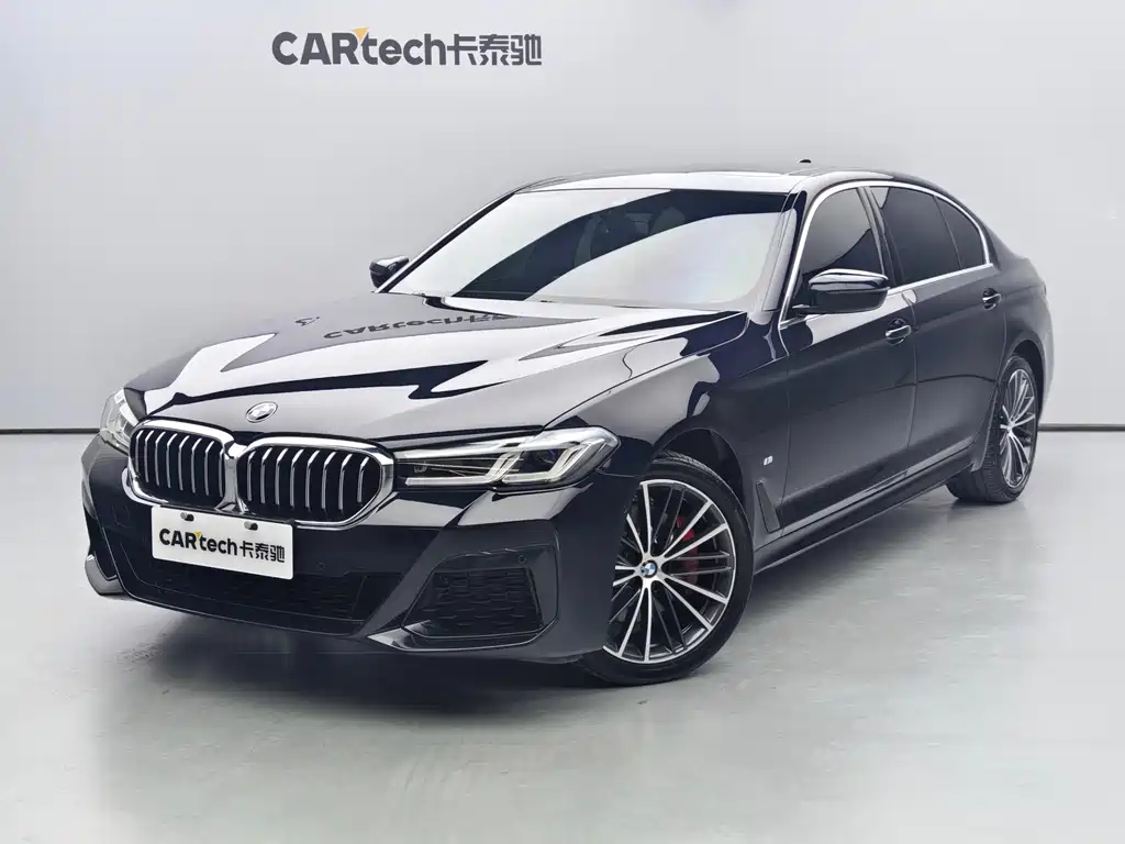 BMW 5 Series 2022 — фото 1