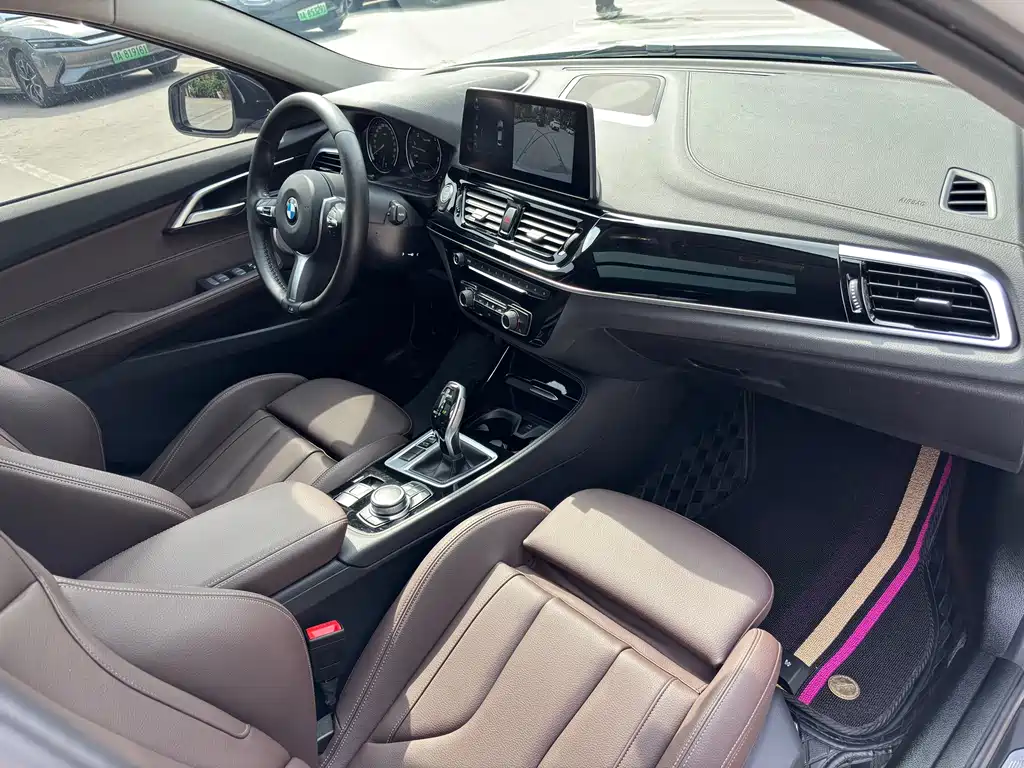 BMW 1 Series 2023 — фото 14