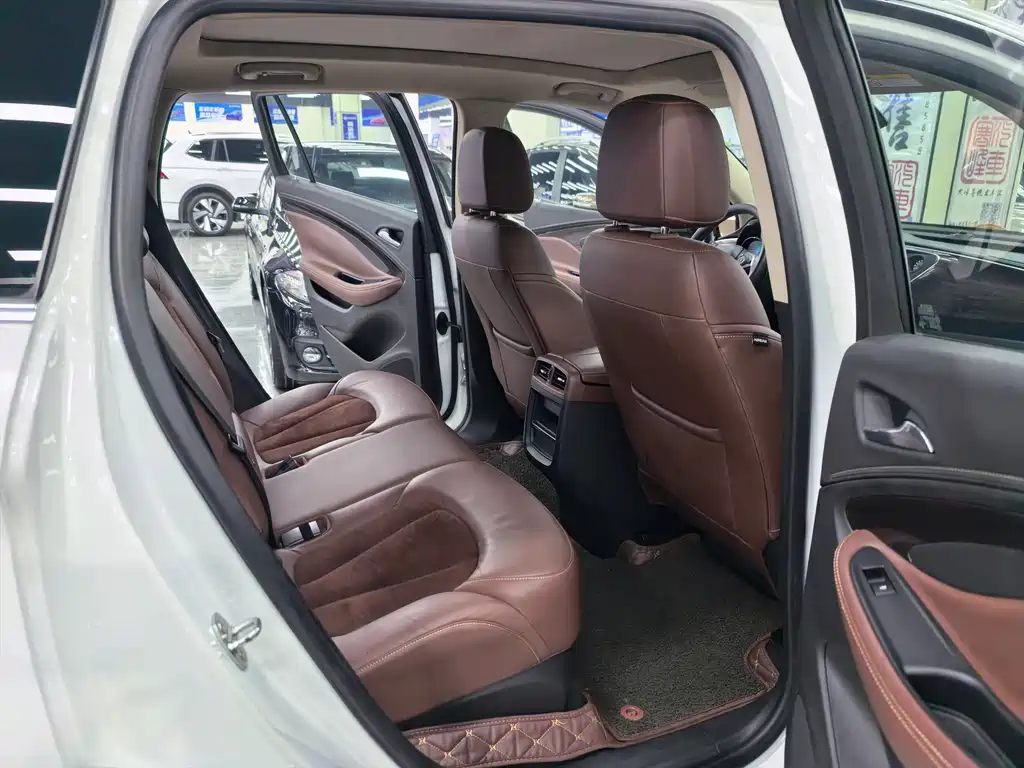 Buick Envision Plus 2016 — фото 9