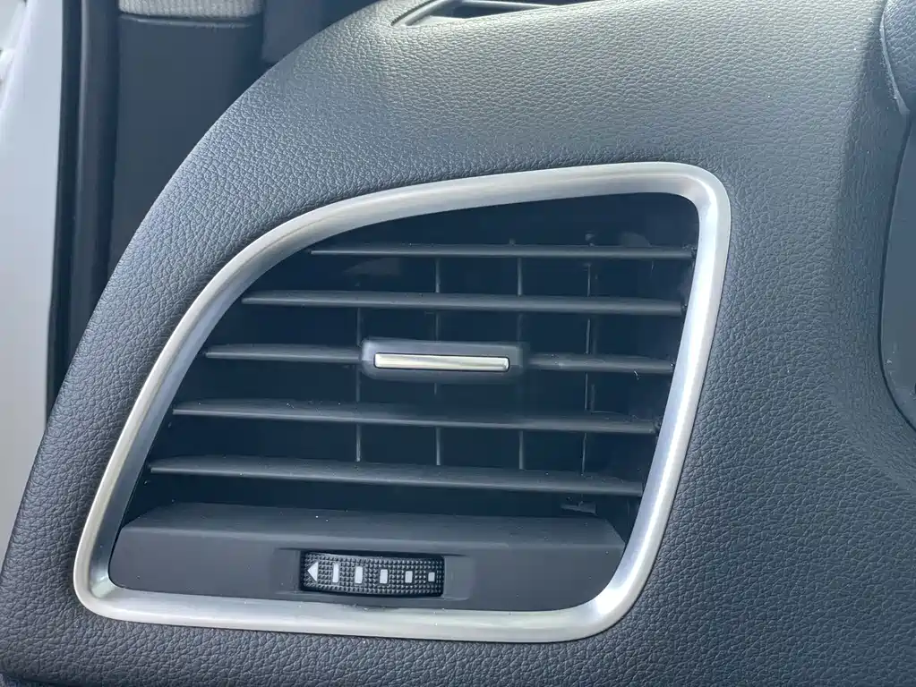 Audi Q3 2018 — фото 15
