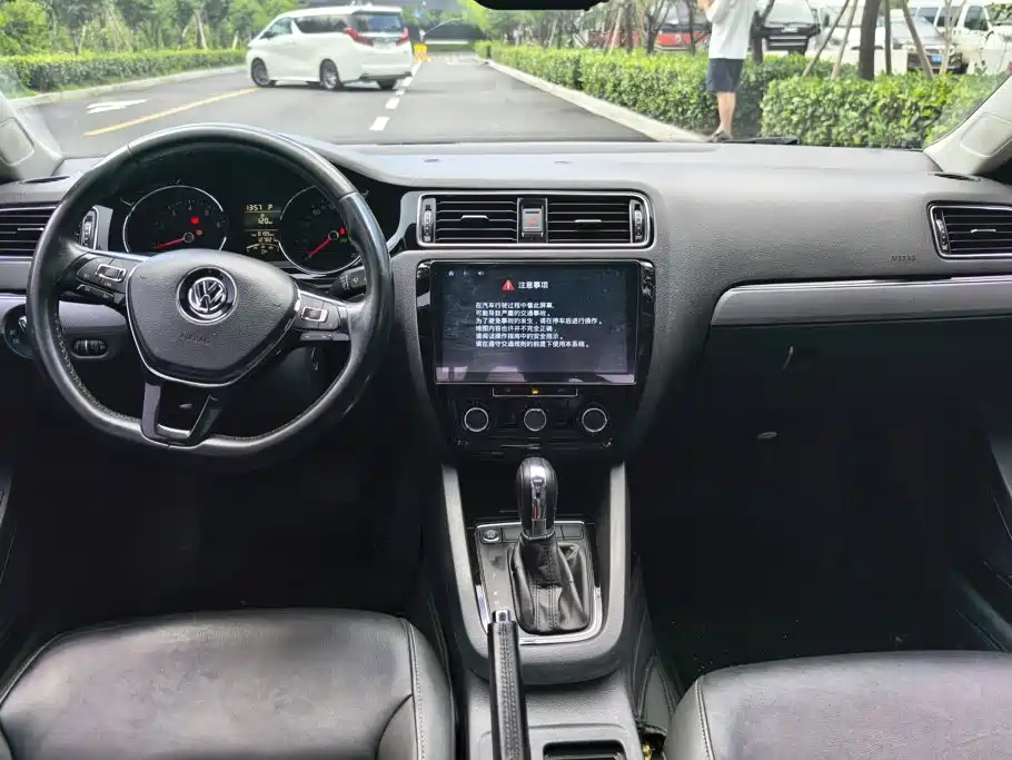 Volkswagen Sagitar 2018 — фото 12