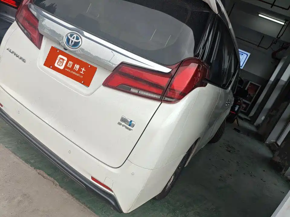 Toyota Alphard 2021 — фото 11