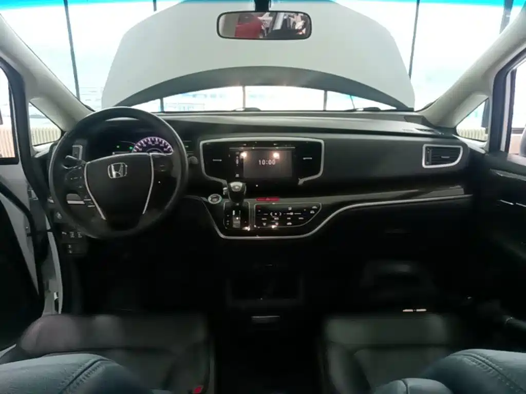 Honda Odyssey 2018 — фото 10
