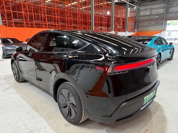Tesla Model Y 2026