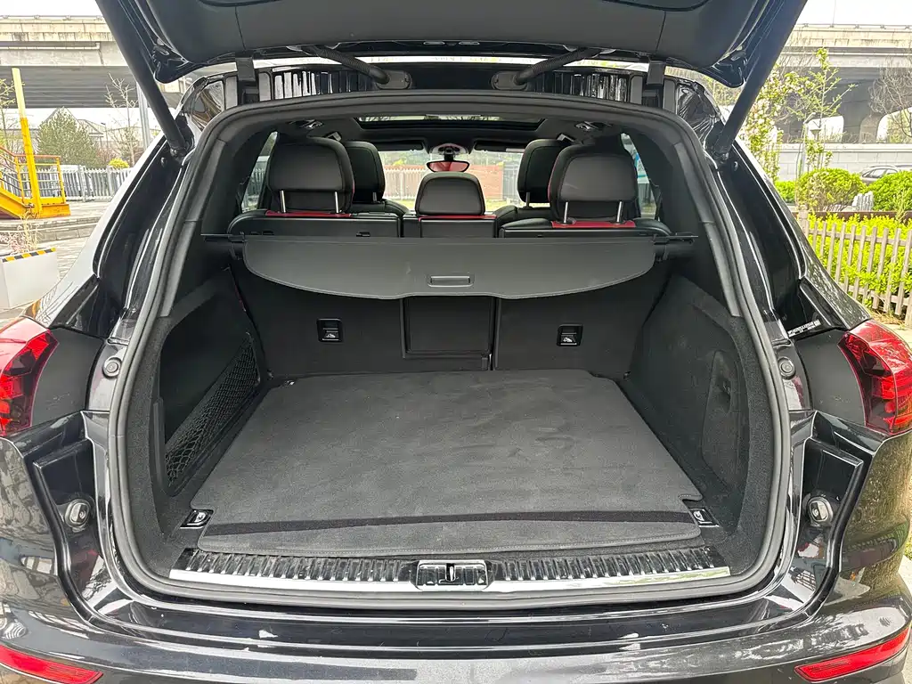Porsche Cayenne 2018 — фото 9