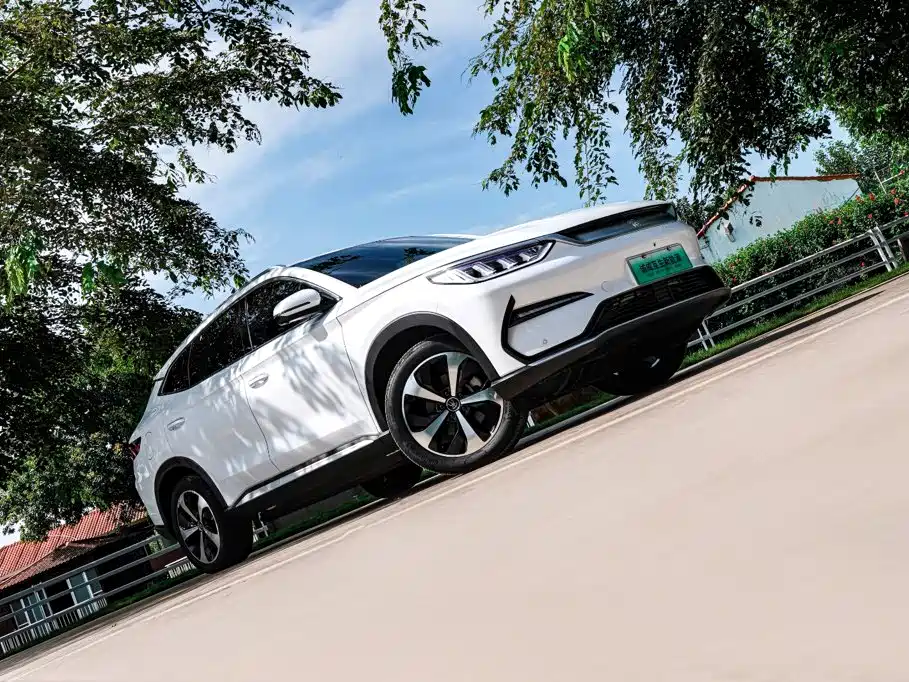 BYD Song PLUS New Energy 2023 — фото 4