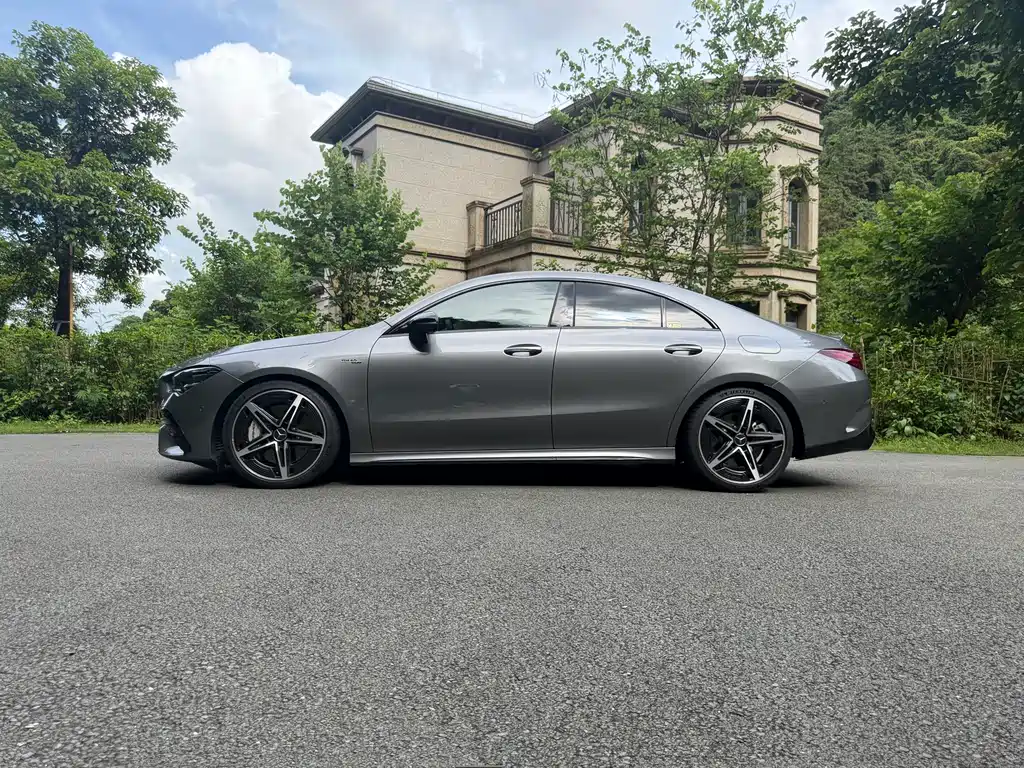 Mercedes-Benz CLA AMG 2025