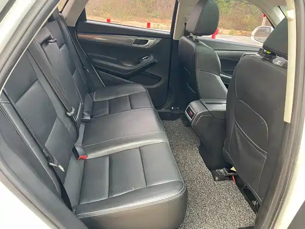 Zotye SR7 2017