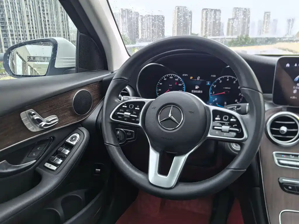 Mercedes-Benz GLC 2020 — фото 48