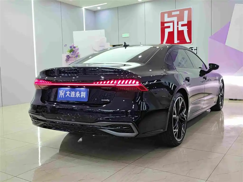 Audi A7L 2025 — фото 6