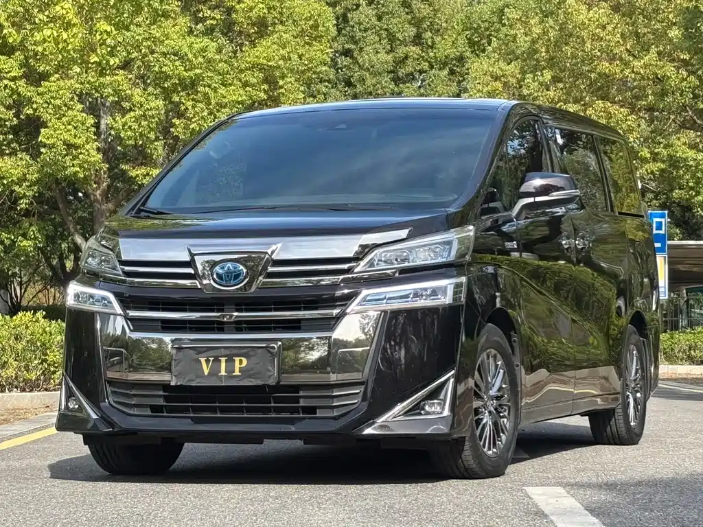 Toyota Vellfire 2019 — фото 1