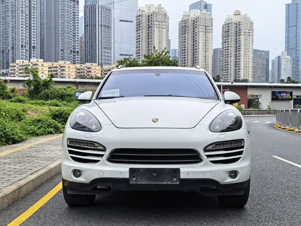 Porsche Cayenne 2011 — фото 2