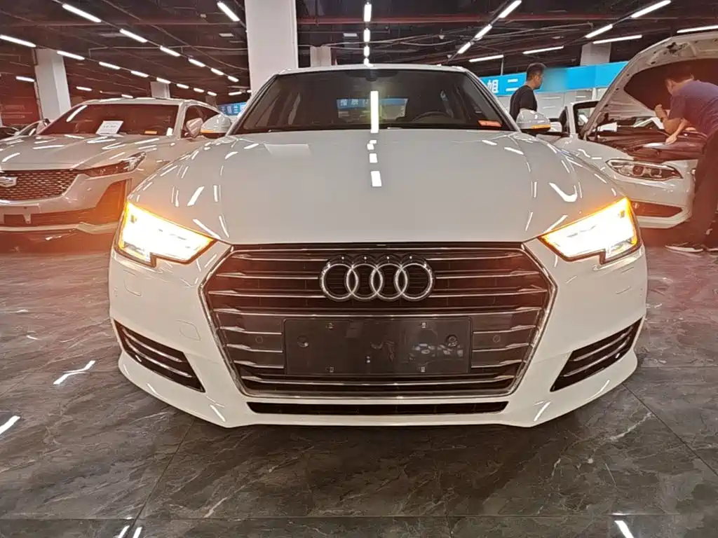 Audi A4L 2018