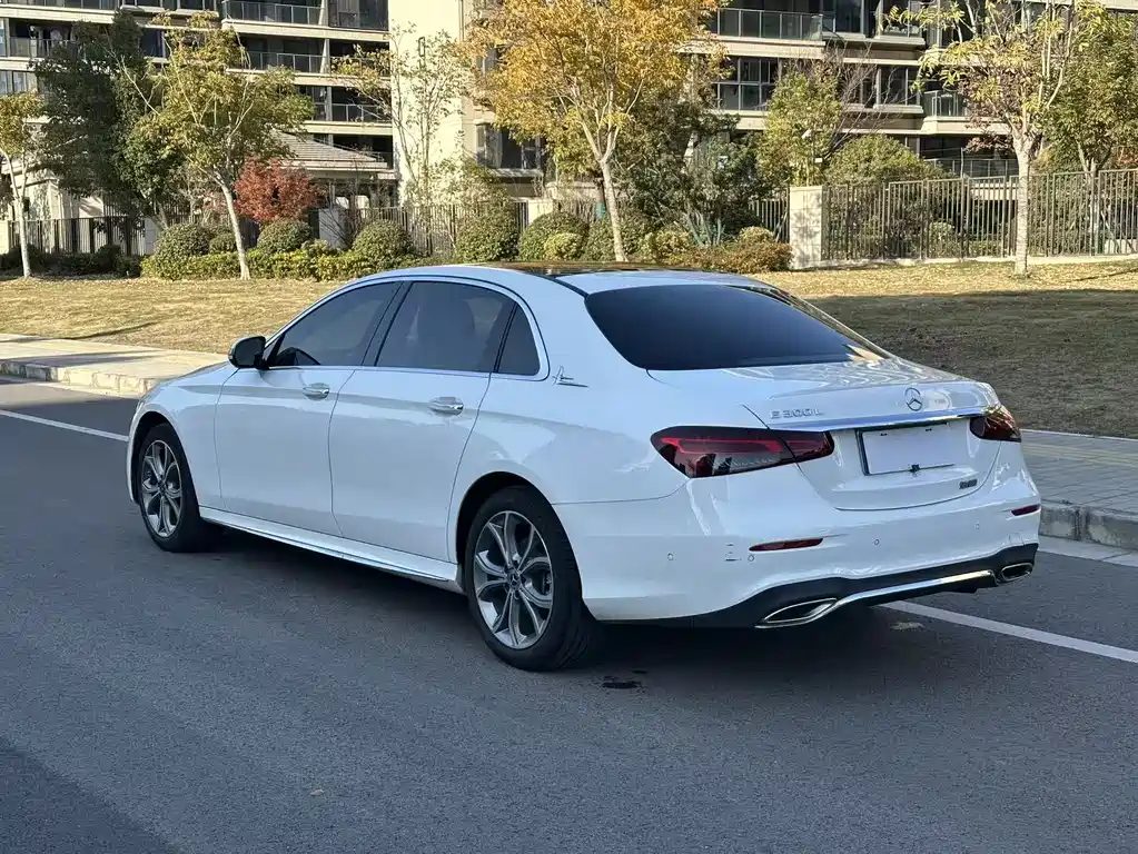Mercedes-Benz E-Class 2021 — фото 10