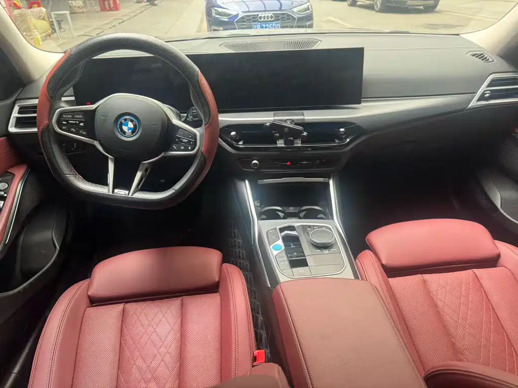 BMW i3 2025