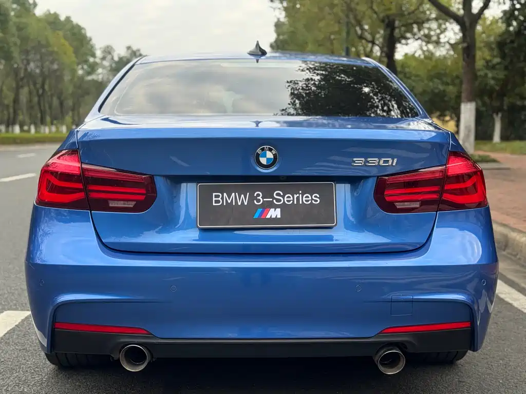 BMW 3 Series 2019 — фото 8
