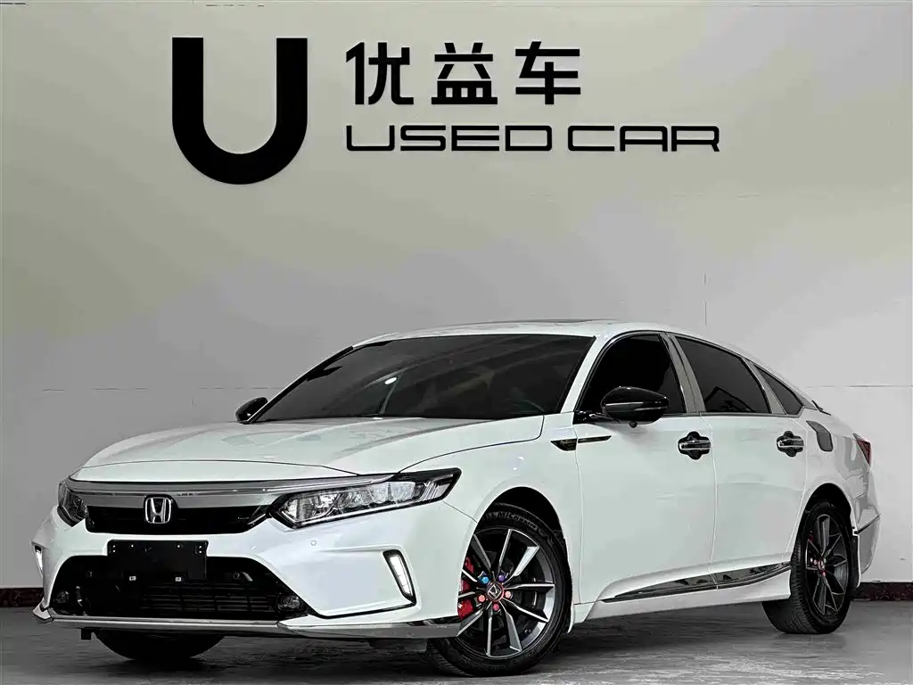 Honda Inspire 2022 — фото 1