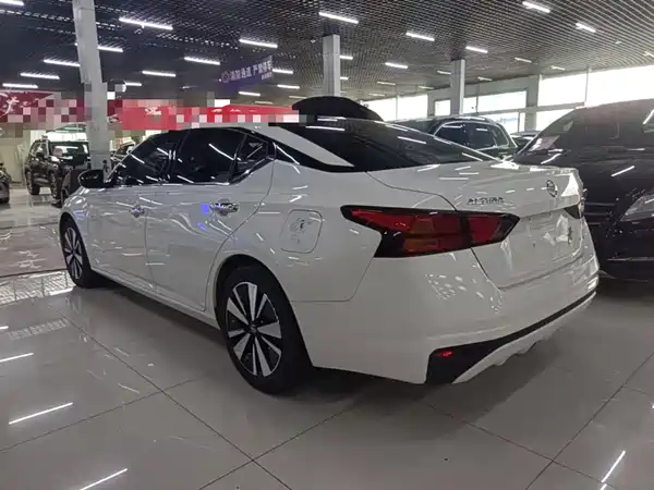 Nissan Teana 2022
