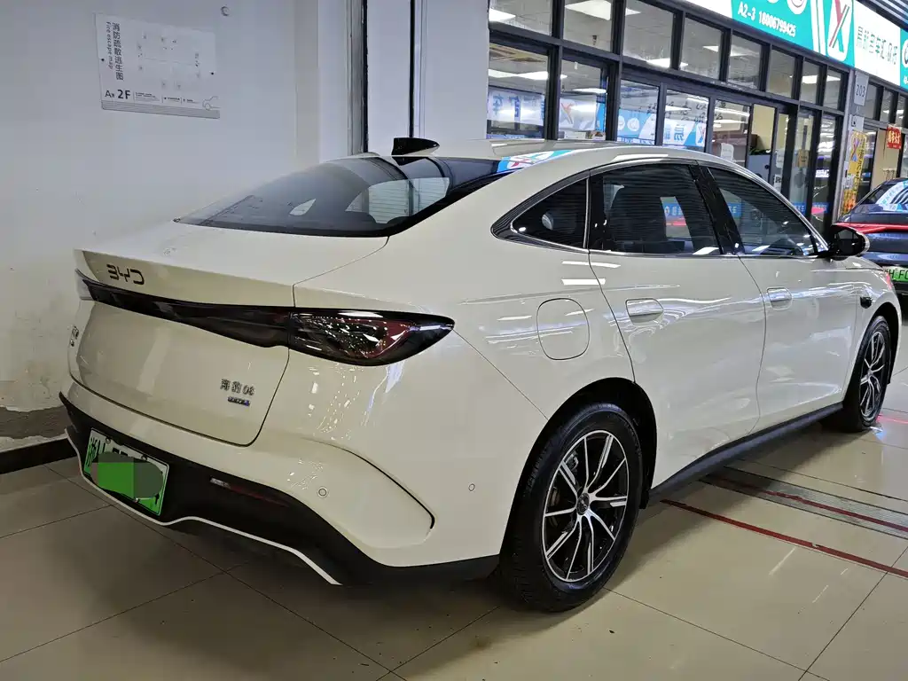 BYD Seal 06 2025 — фото 10