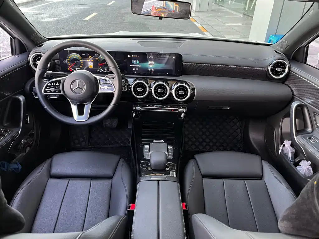 Mercedes-Benz A-Class 2021 — фото 13