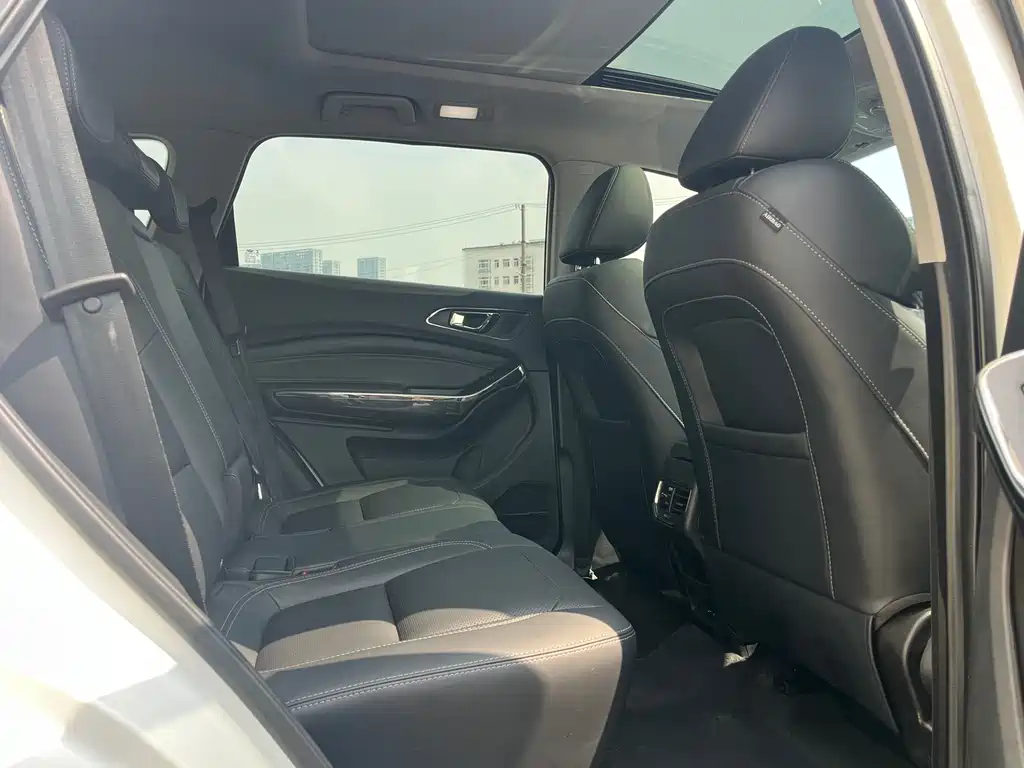 Chery Tiggo 8 2019 — фото 15