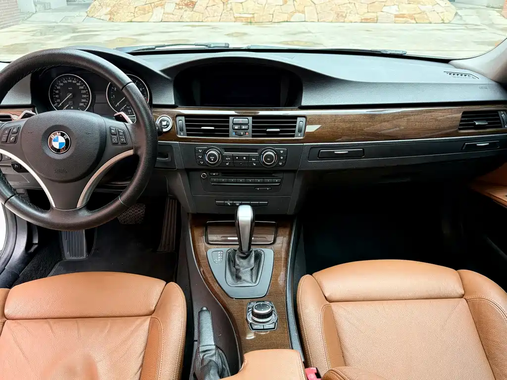 BMW 3 Series 2012 — фото 10